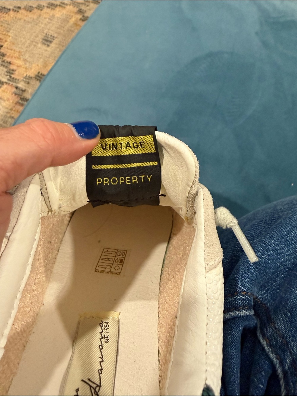 Vintage Havana Casual Low-Top Sneakers in Beige and White - Picture 5 of 5
